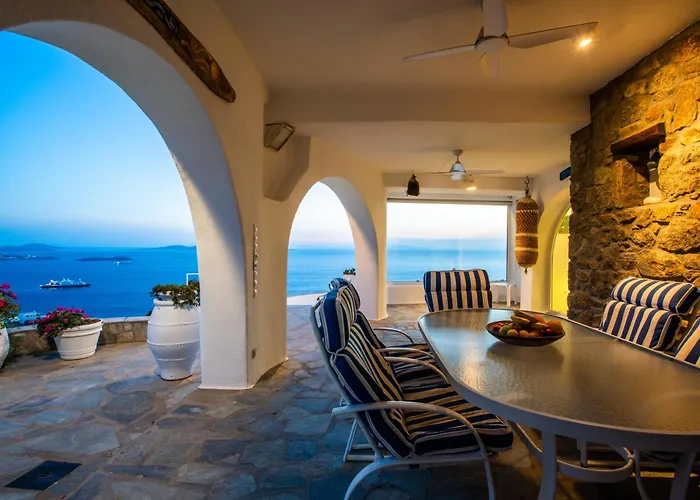 Ruby By Mykonos Rocks 4*